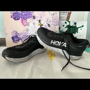 Hoka one one Bondi 7 men’s running shoes, great shape, seldom worn